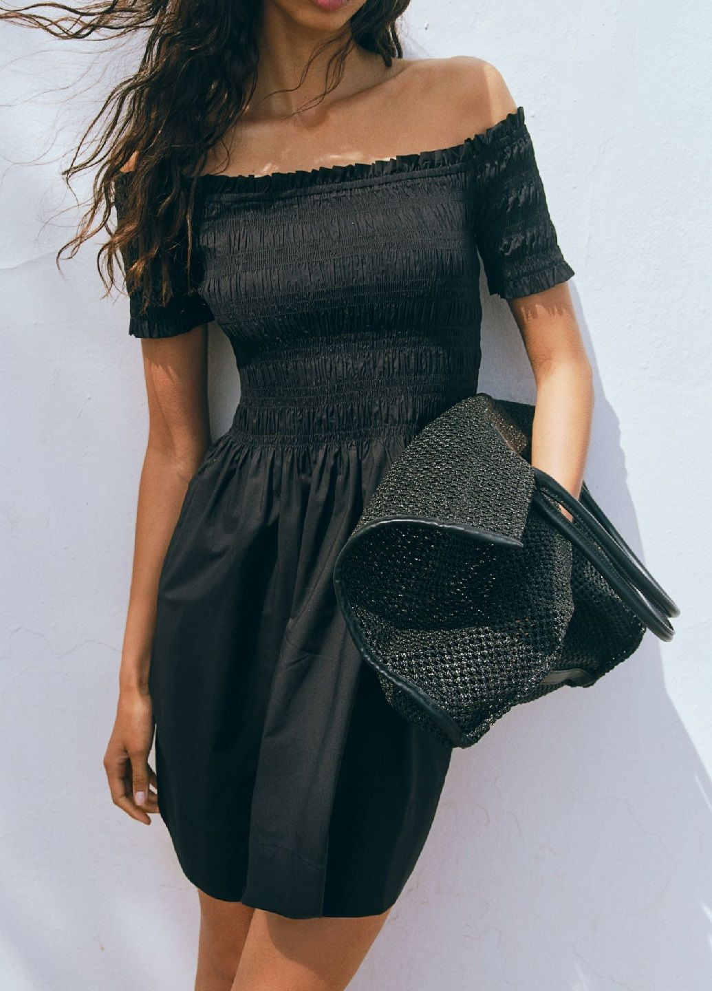 Черное кэжуал платье H&M с цветочным принтом