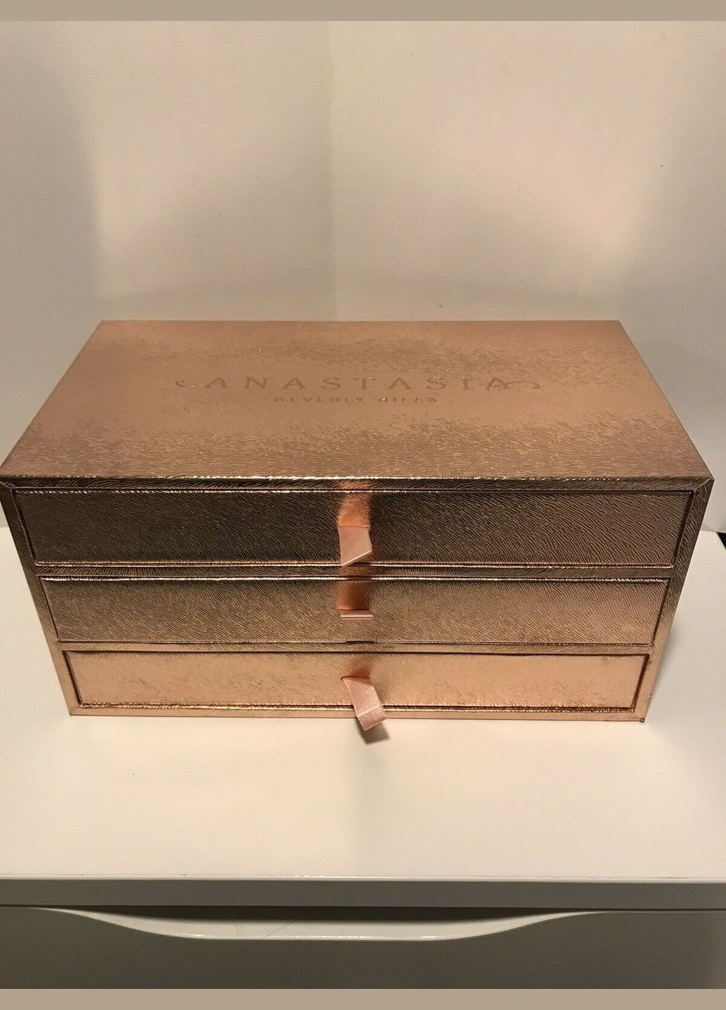 Набір палітр тіней для очей Rose Gold Eyeshadow Palette Vault Limited Edition Anastasia Beverly Hills (278773865)