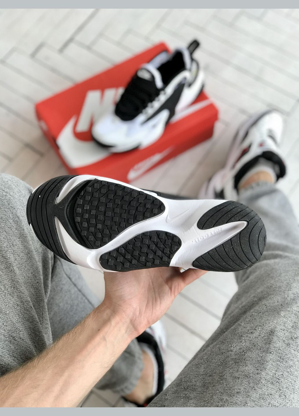 Черно-белые демисезонные кроссовки мужские и женские nike air zoom 2k black white | найк аир зум 2к черные белые No Brand