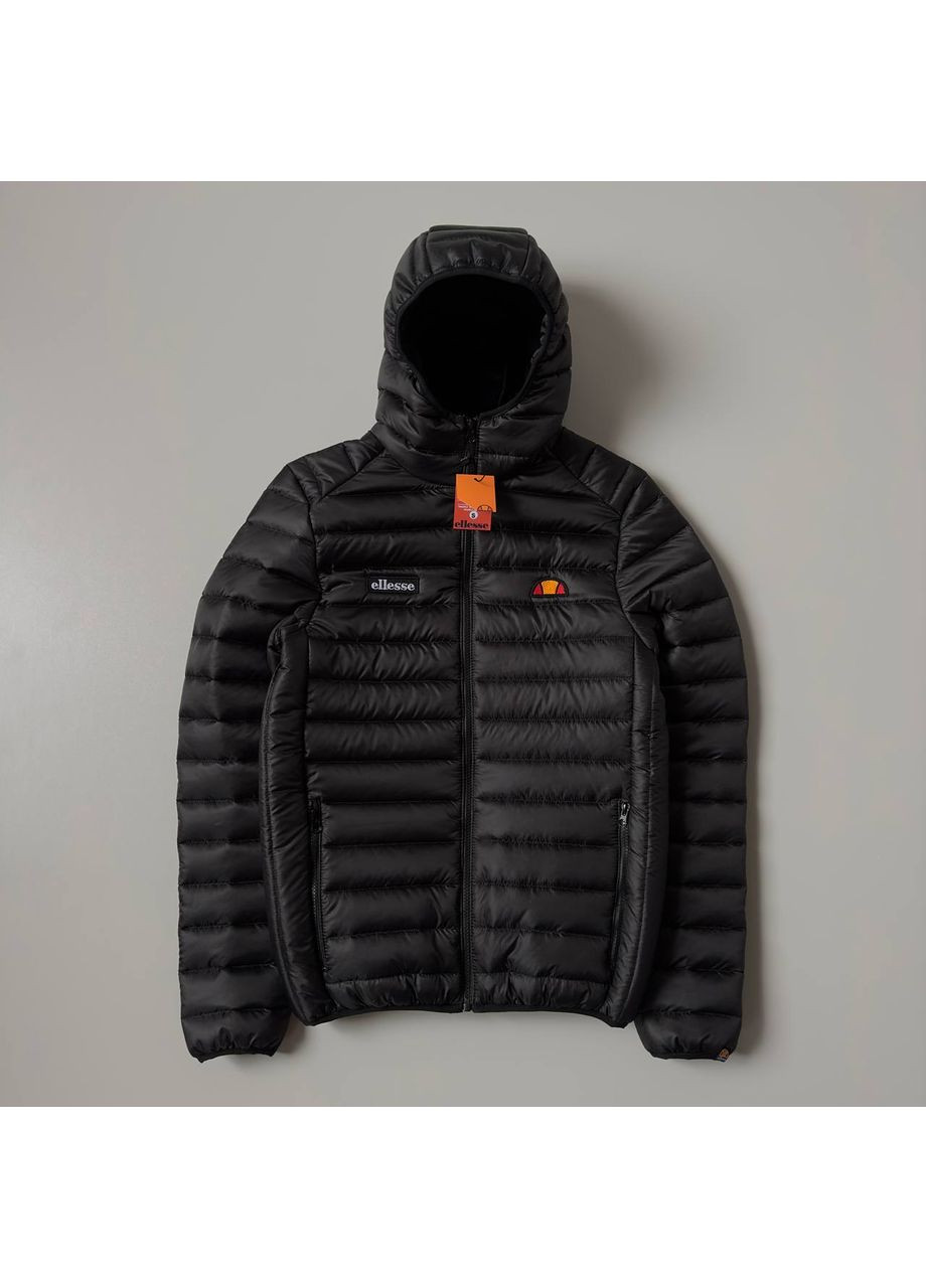 Черная куртка черная No Brand