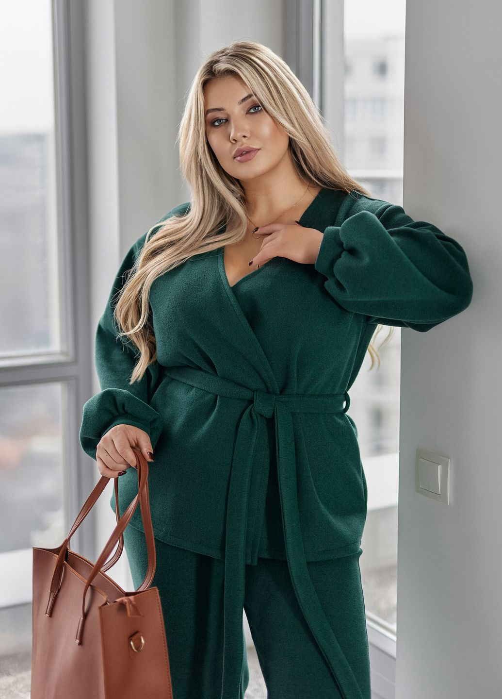 Костюм жіночий демісезонний оверсайз ангора-трикотаж з поясом (жакет + штани) No Brand (365701183)