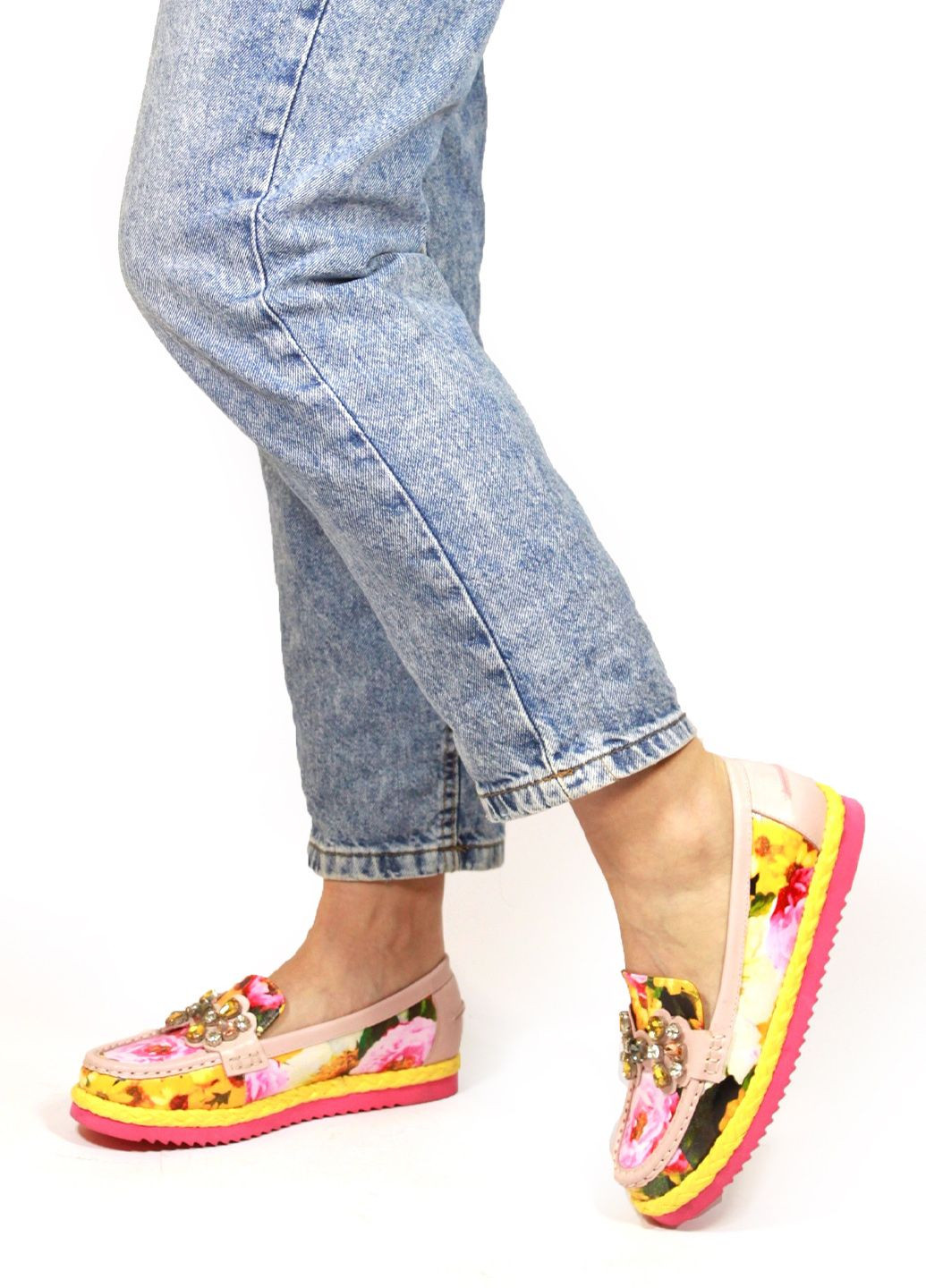 Розовые женские мокасини It-Girl со стразами