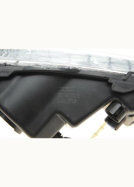 Фара противотуманная правая (черная) Skoda Octavia (13-17) (99411789202) No Brand (342408299)