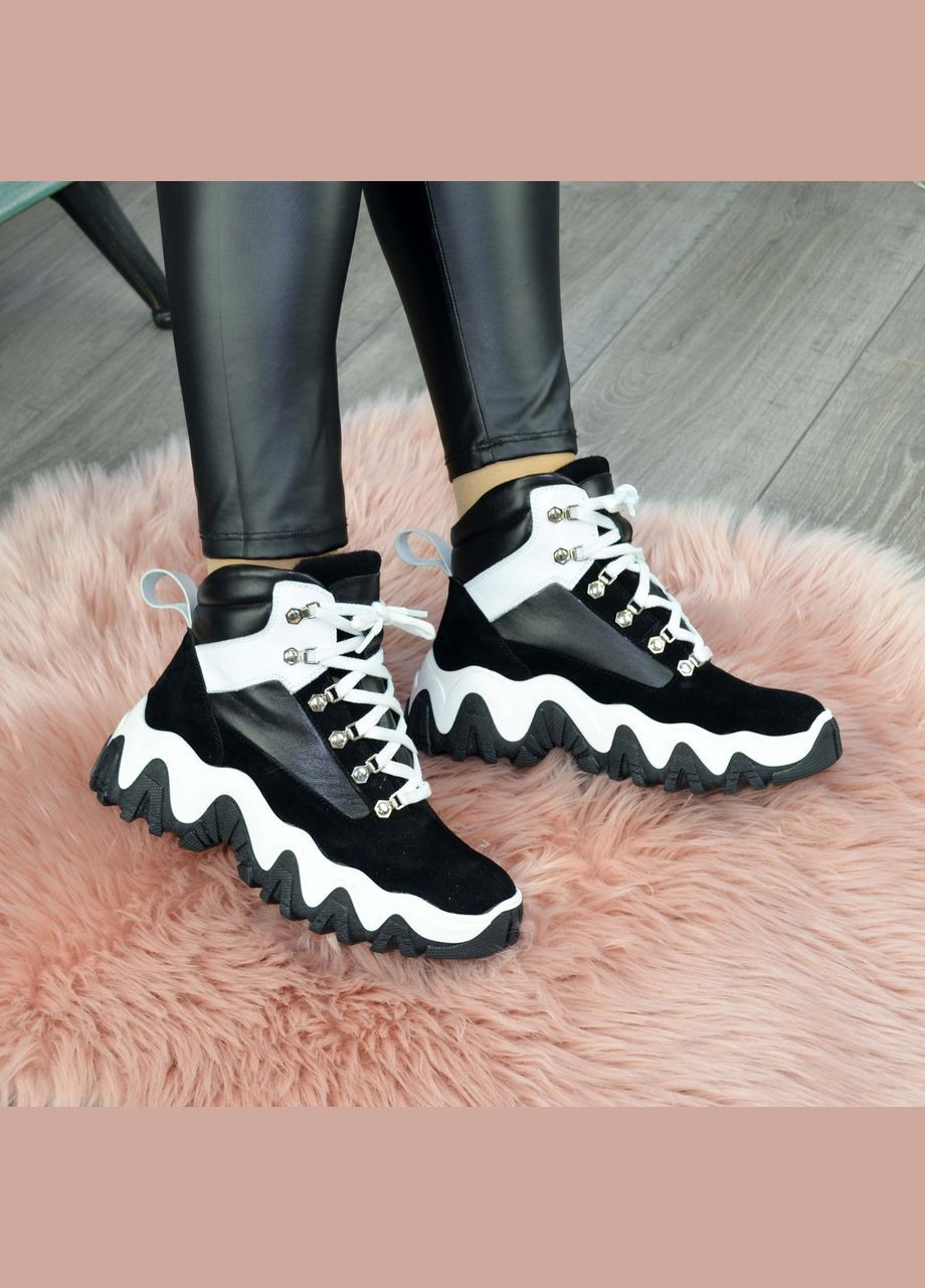 Черевики жіночі спортивного стилю на шнурівці, колір чорний/білий. 37 розмір Vasha para (304773304)