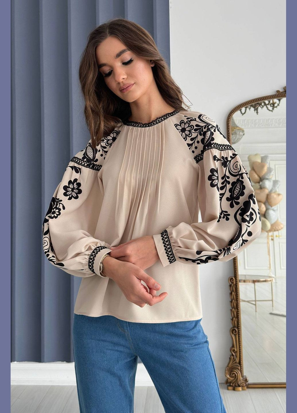 Бежева блуза Nenka