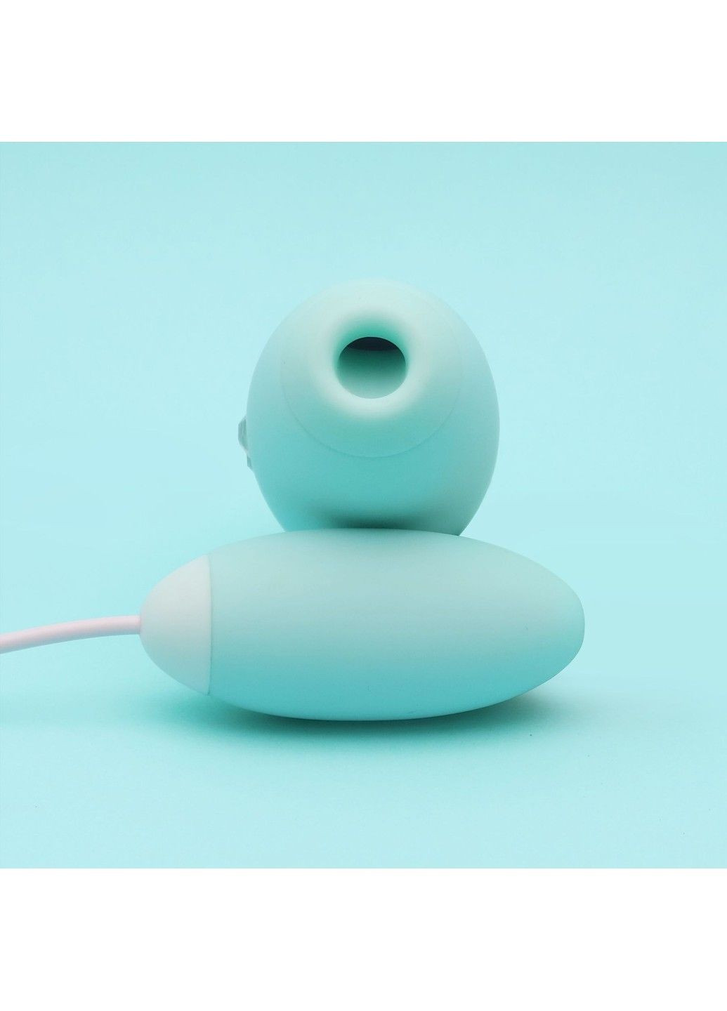 Вакуумный стимулятор с виброяйцом 2-в-1 Miss VV Cyan KisToy (316156219)