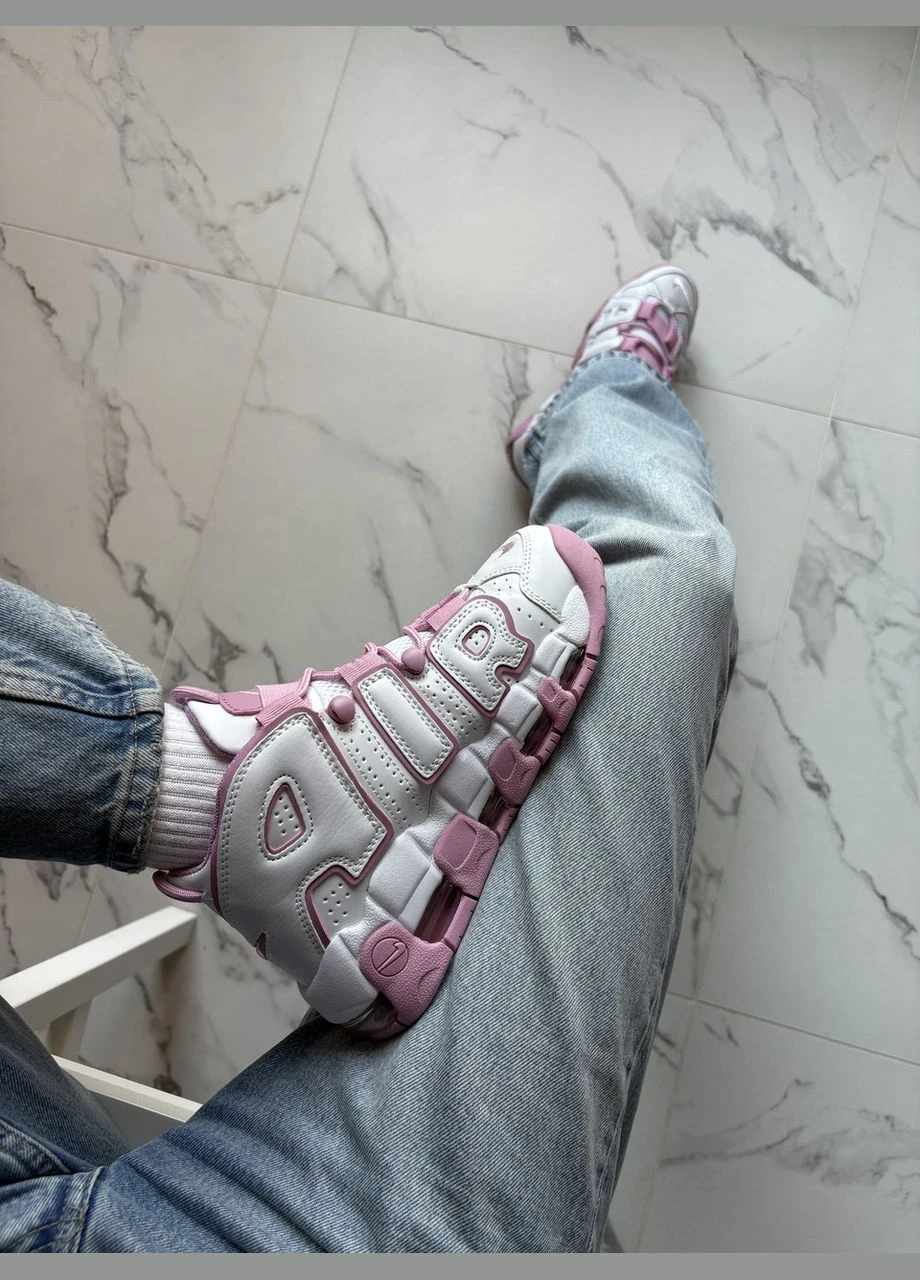 Белые всесезонные кроссовки air more uptempo white rush fuchsia - fn6976-100 37 - 23.5 см Nike