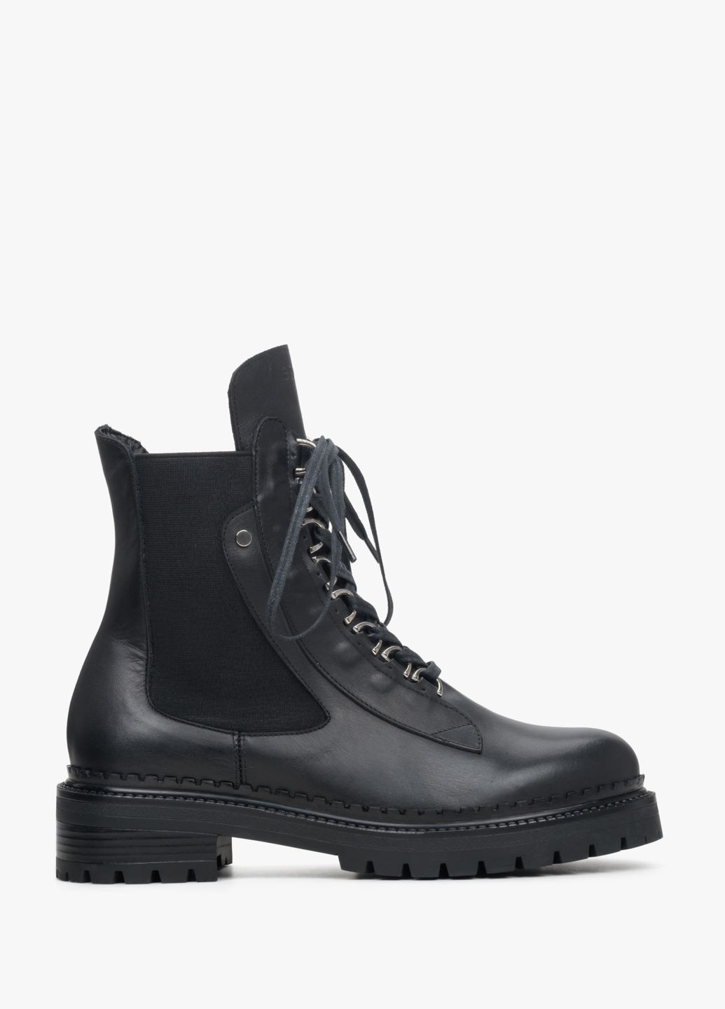 Осенние ботинки, цвет черный Estro