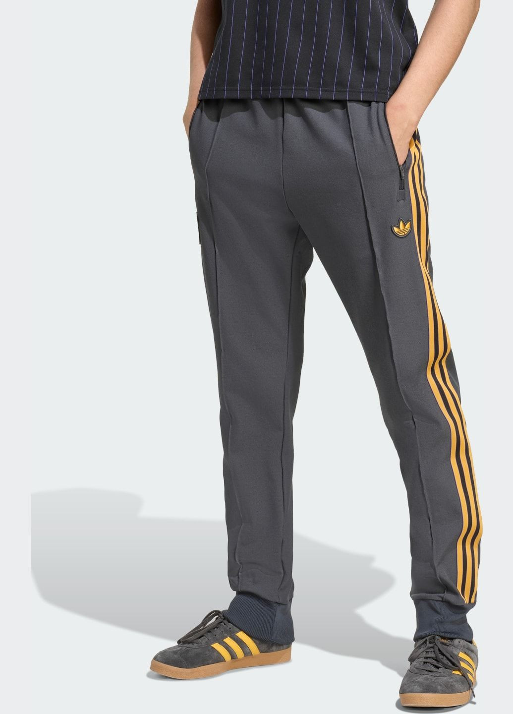 Черные спортивные демисезонные брюки adidas