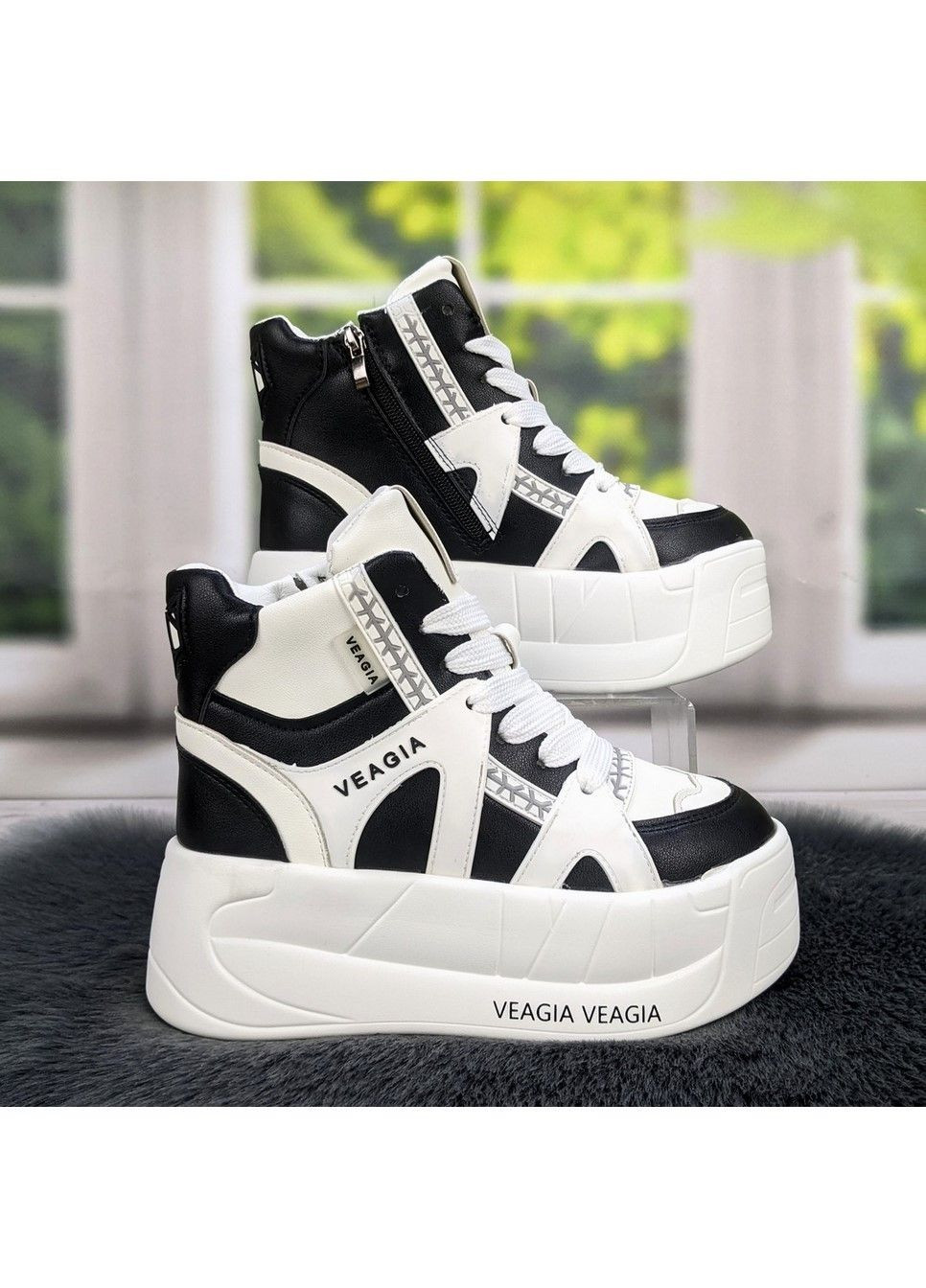 Зимние ботинки женские зимние на платформе Veagia из искусственной кожи