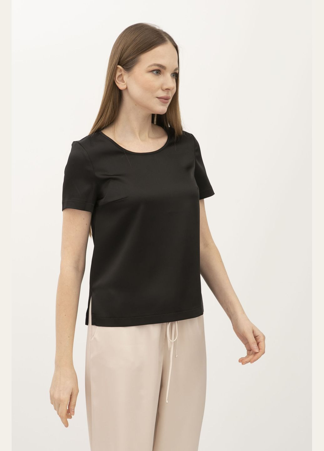 Черная демисезонная блуза Lesia Ламин 242
