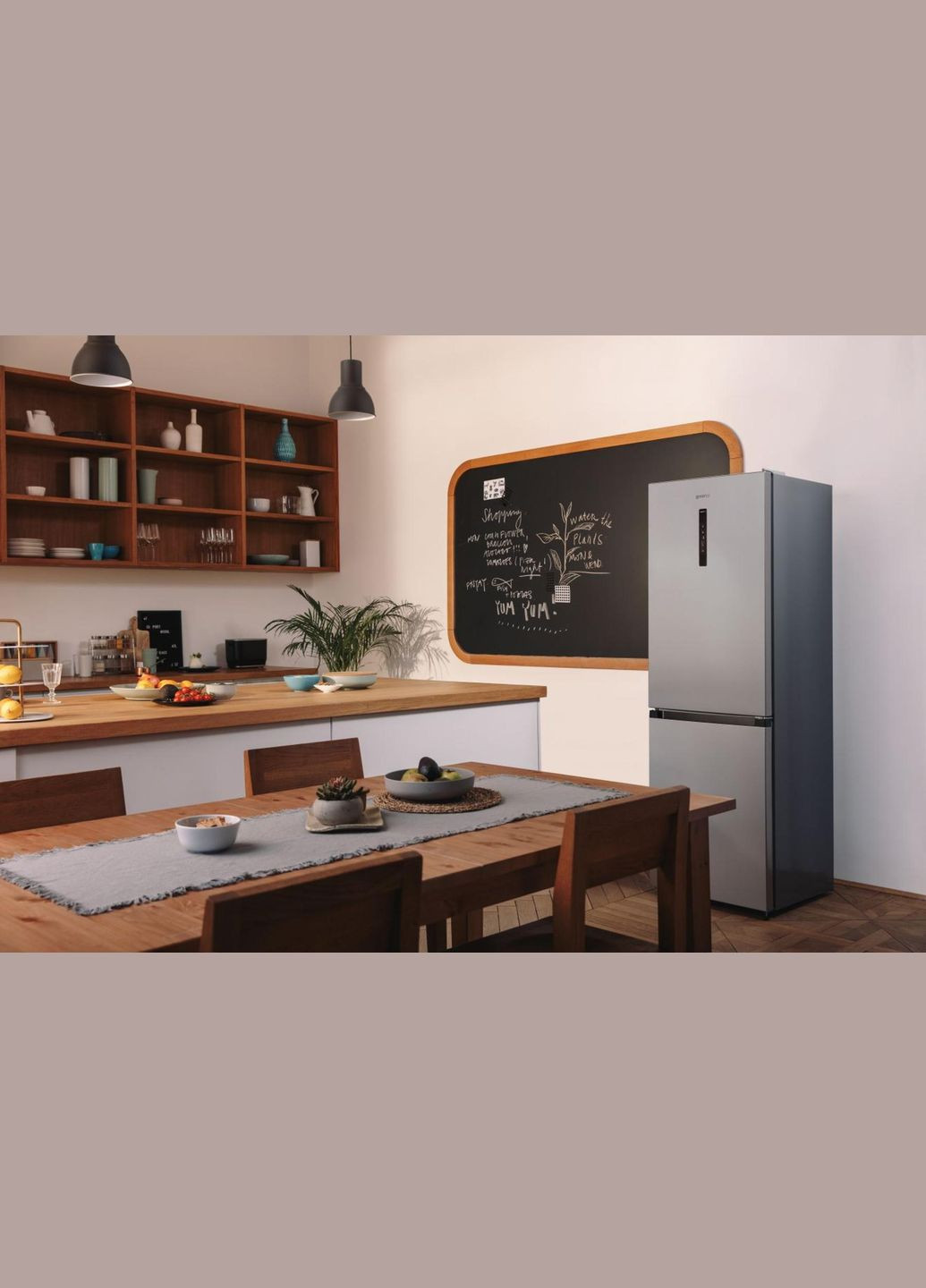 Холодильник з нижн. мороз. камерою, 185х60х60см, 2 двері, 210(110)л, А++, NoFrost Plus, Зона св-ті, Зовн. Диспл, Gorenje (314980419)