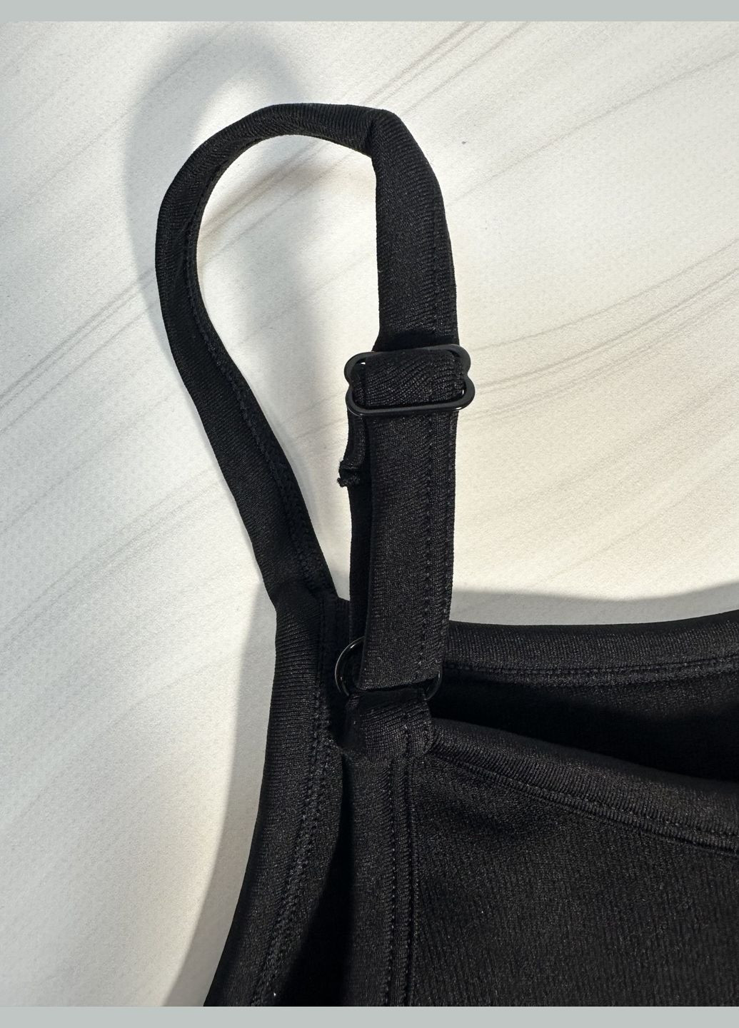 Эластичный спортивный фитнес-комбинезон из плотного материала No Brand абстрактный чёрный