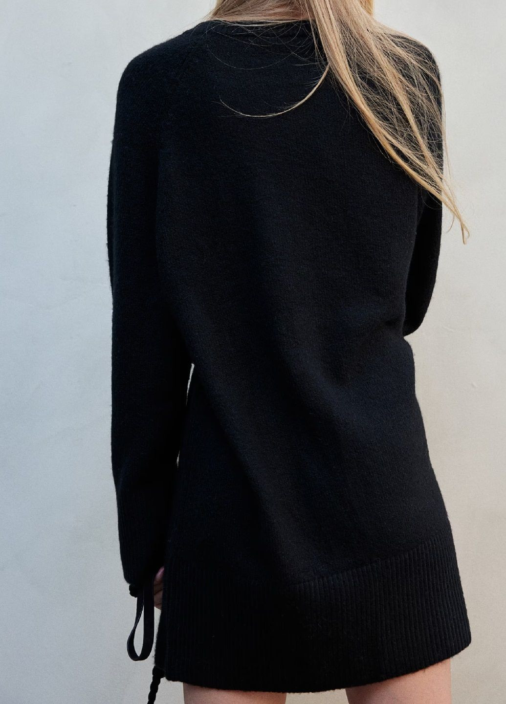 Чорна кежуал сукня H&M однотонна