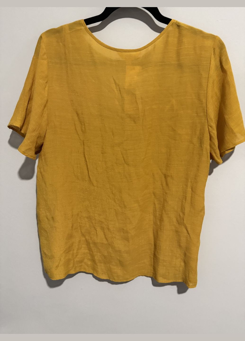 Горчичная горчичная блуза/топ : с рукавами-воланами и v-образным вырезом Nanette Lepore