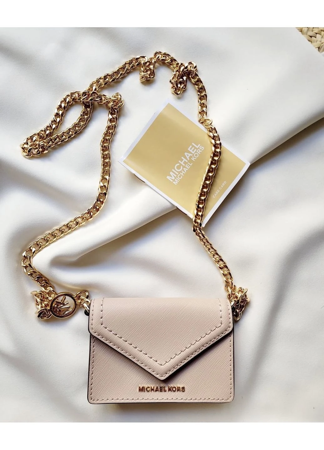 Женская маленькая сумка Crossbody Bag в бежевом цвете с длинным ремешком Michael Kors Jet Set Micro Saffiano Leather Envelope (397040791)
