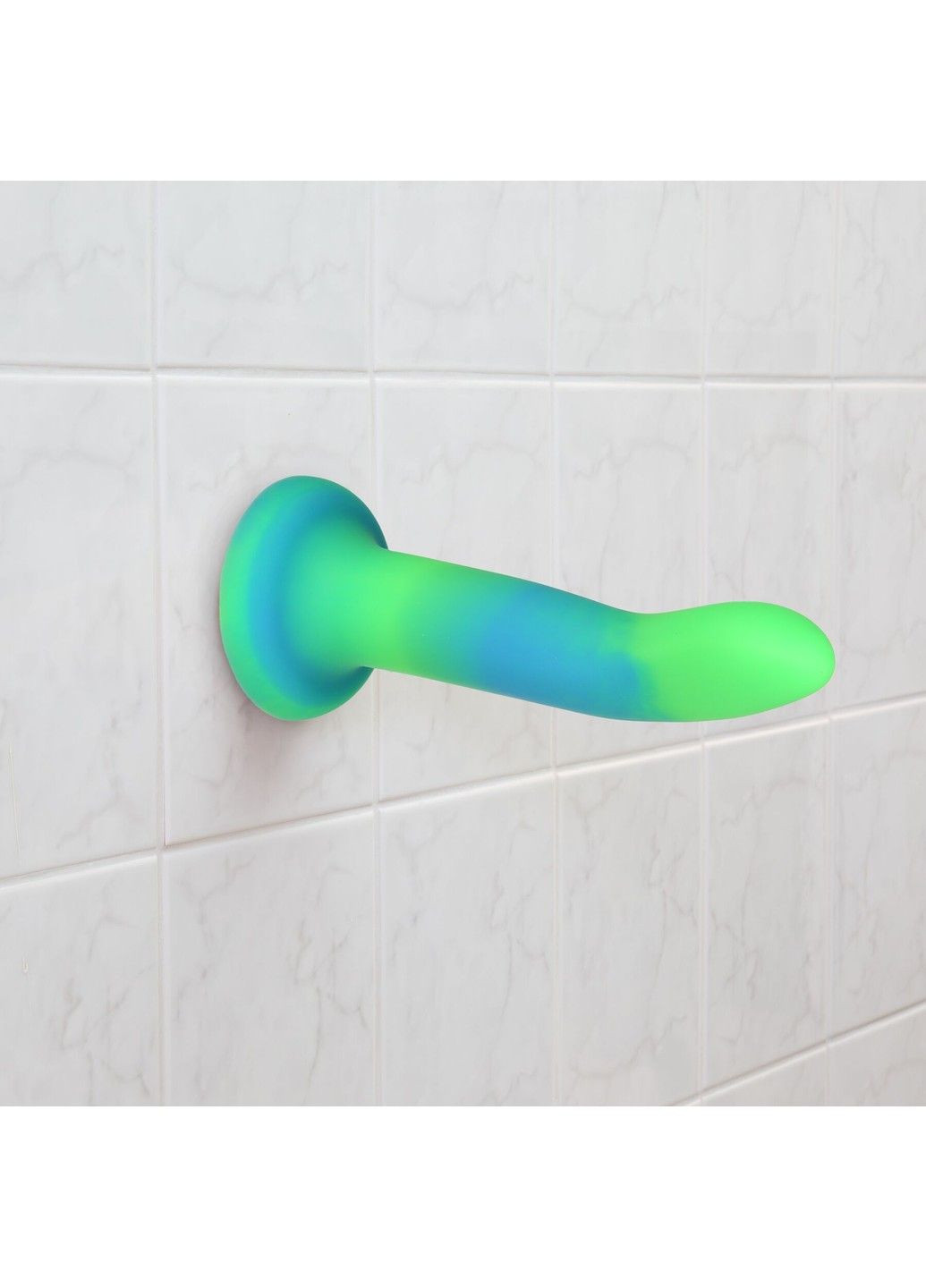 Фалоімітатор що світиться в темряві Rave 8 Dildo Blue Green ADDICTION (316253817)