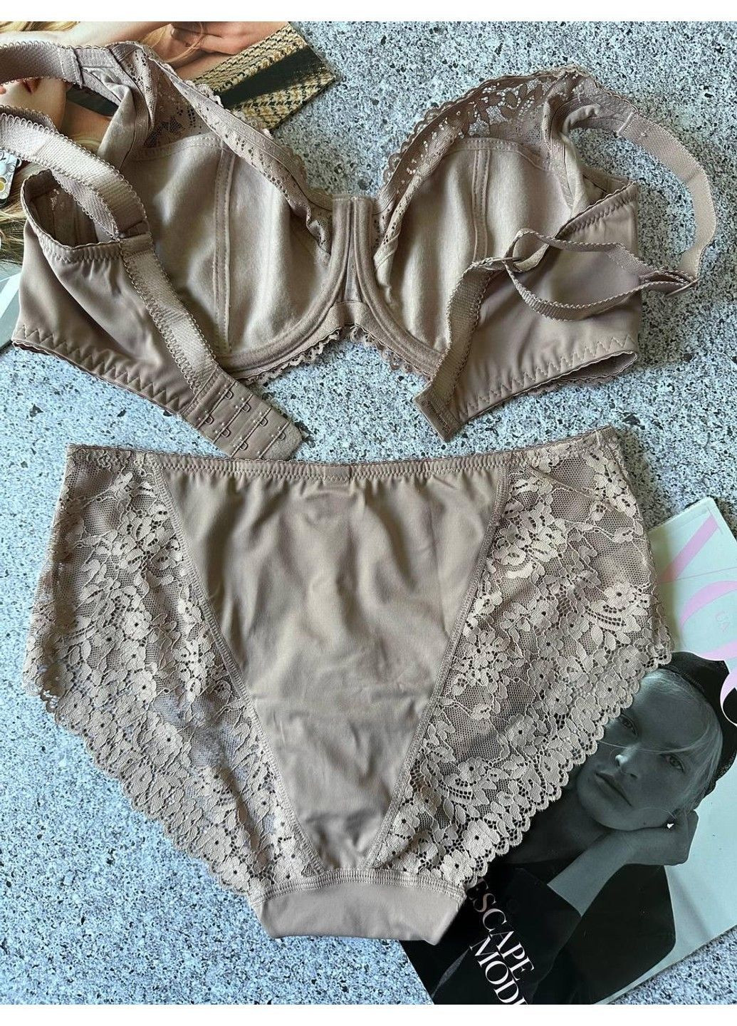 Пудровий комплект білизни f - м'яка чашка без поролону + трусики максі пудровий Lanny Mode