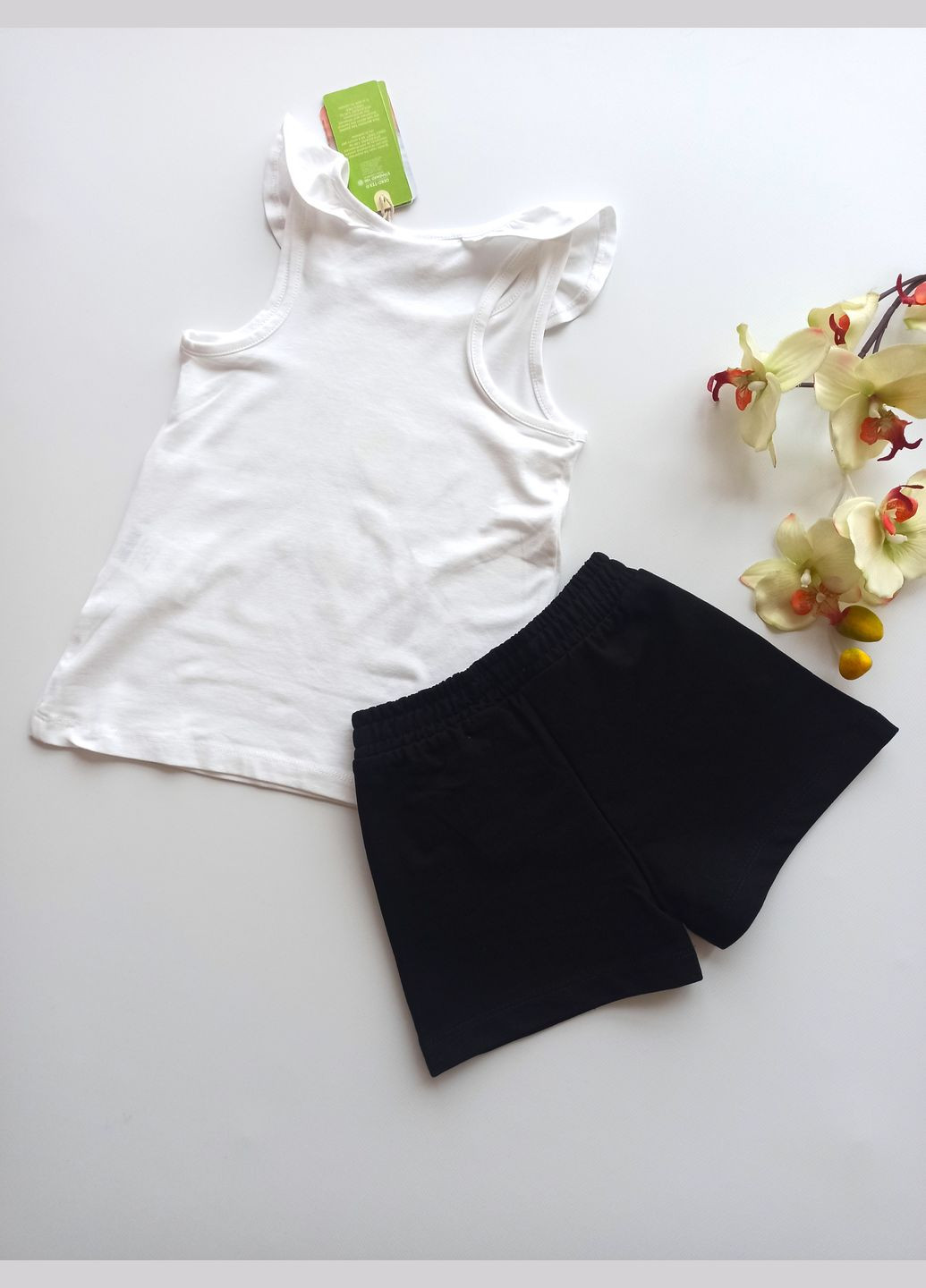 Черно-белый летний комплект костюм для девочки белая футболка с олафом + шорты черные 1000-3/1000-4 (110 см) OVS
