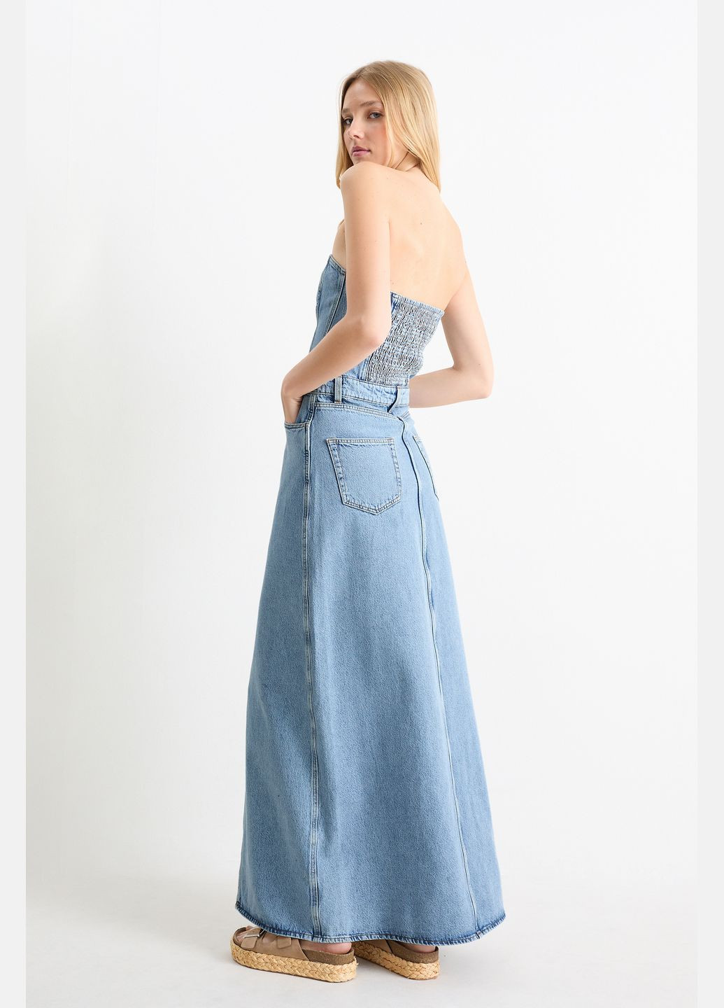 Голубое кэжуал джинсовое платье C&A однотонное