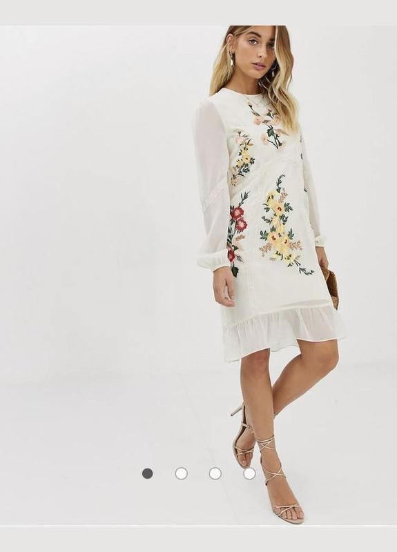 Світло-бежева сукня з вишивкою міні hope & ivy
