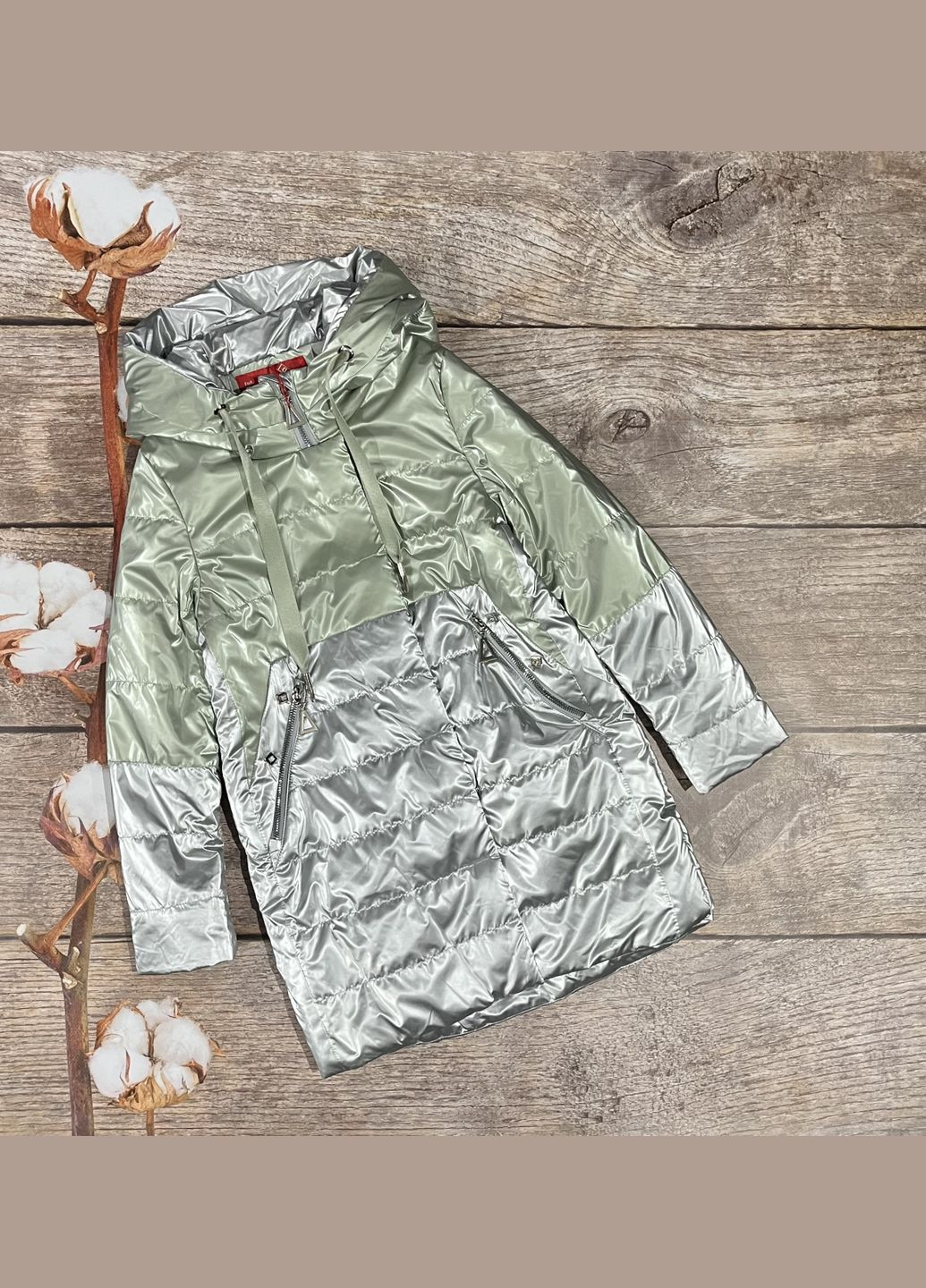 Серая демисезонная куртка Fengshuoda