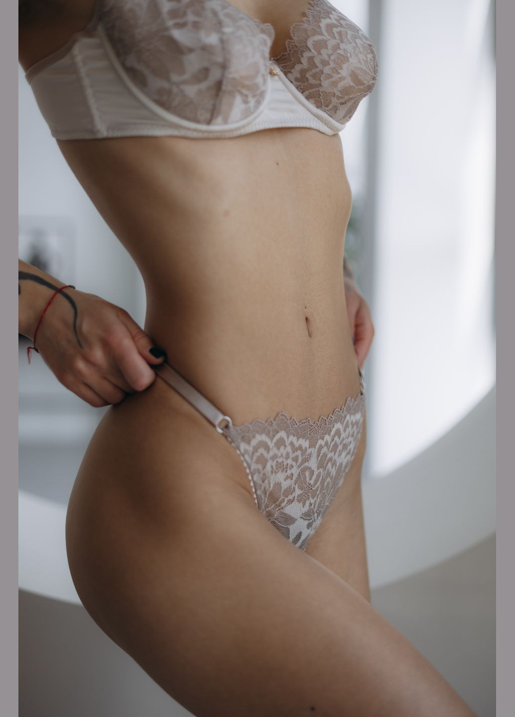 Бежевий демісезонний стрінги Endorphine