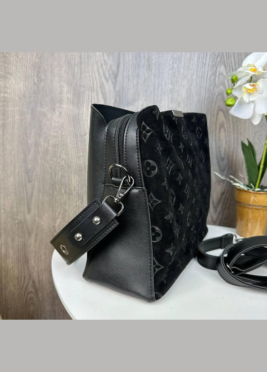 Замшевая женская сумка на плечо с тиснением и магнитной застёжкой черная (sku_1424) No Brand (330576071)