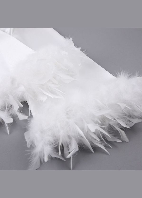 Халат длинный женский атласный Невеста просторный свободный с объемными рукавами в перья цвет белый No Brand (324235172)