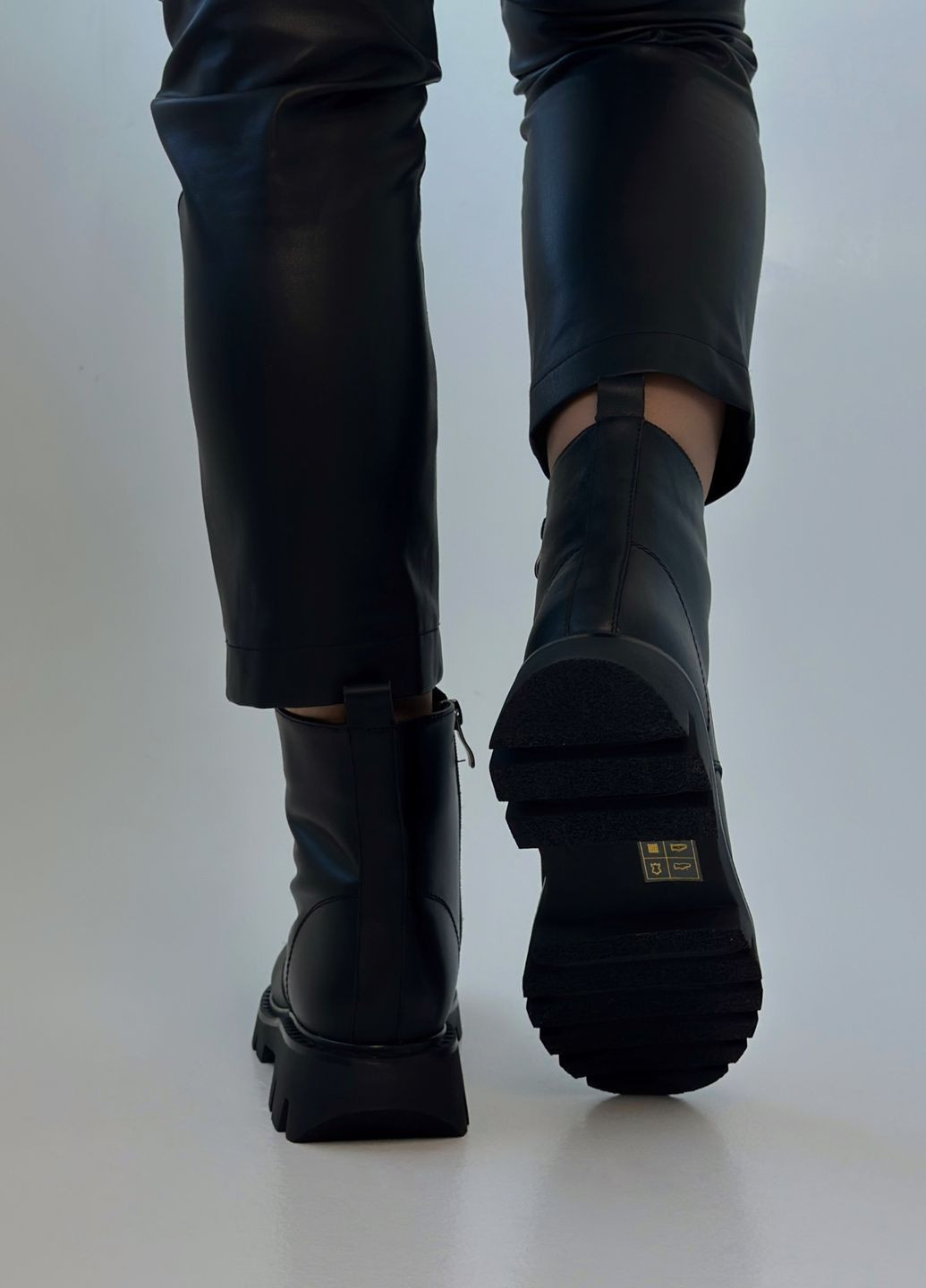 Зимние ботинки женские зимние кожаные URBAN TRACE