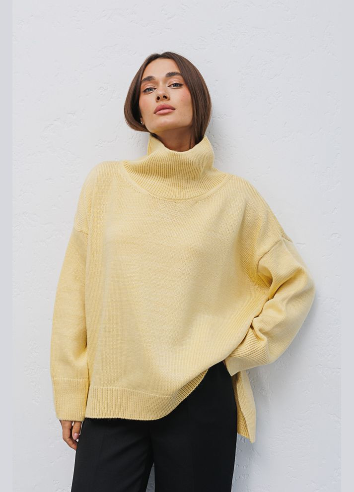 Желтый демисезонный женский свитер Arjen