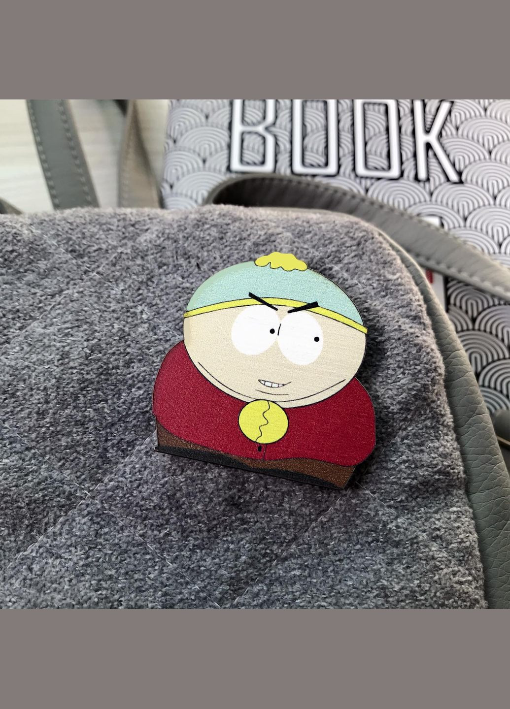 Значок из дерева "Эрик Картман" Cozy-Up (291162143)