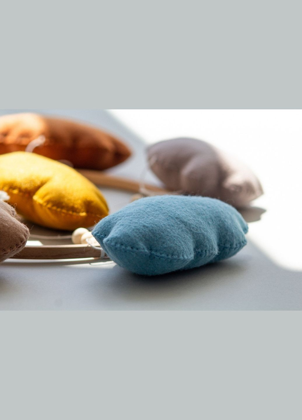 Дитячий музичний мобіль на ліжечко для немовлят WooolyWool «Хмаринки» з 35 мелодіями No Brand (342757875)