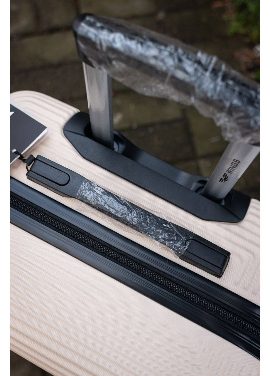 Чемодан пластиковый ручная кладь S, цвет черный Wings 5398 (365715889)