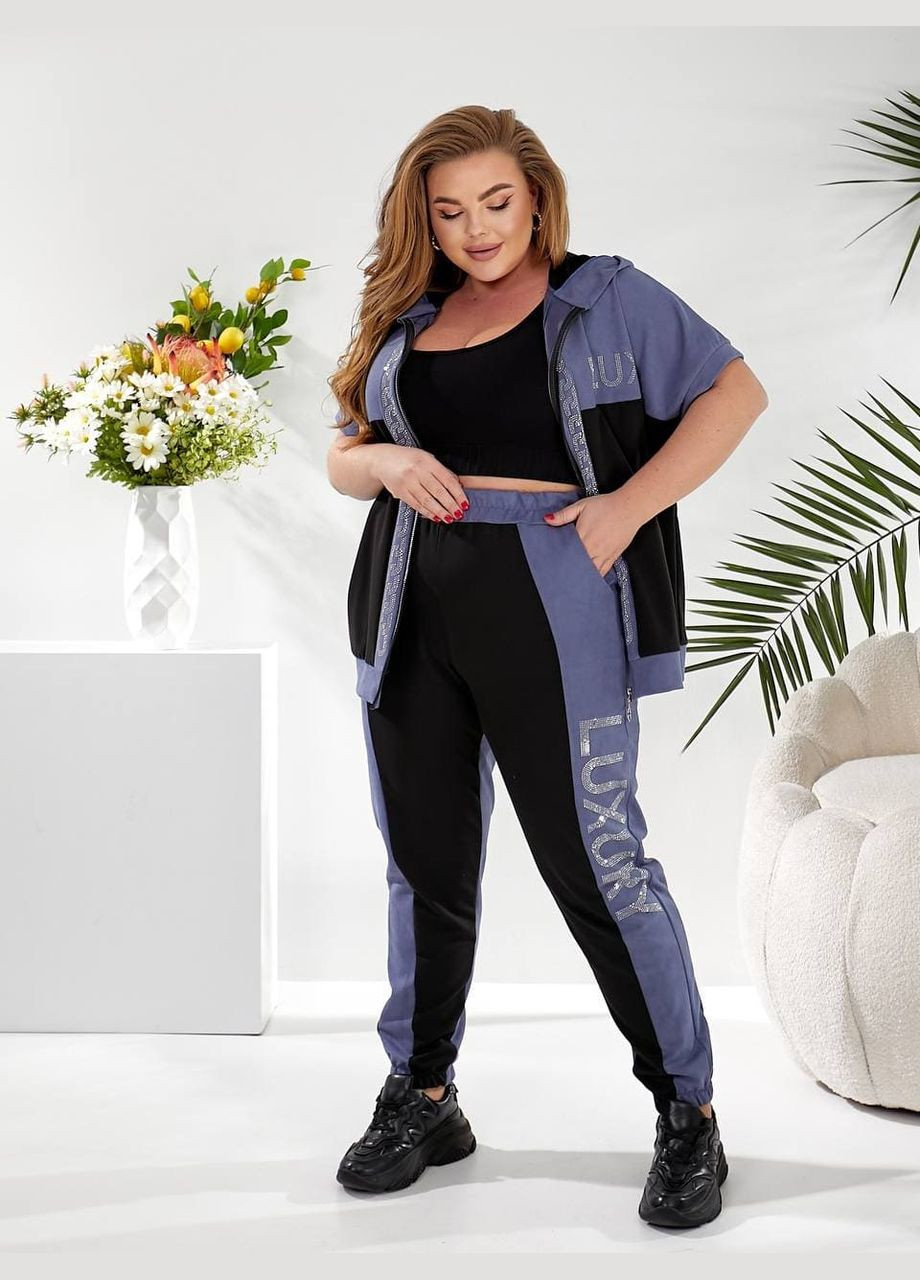 Жіночий прогулянковий легкий костюм сіро-білого кольору New Trend (328004315)