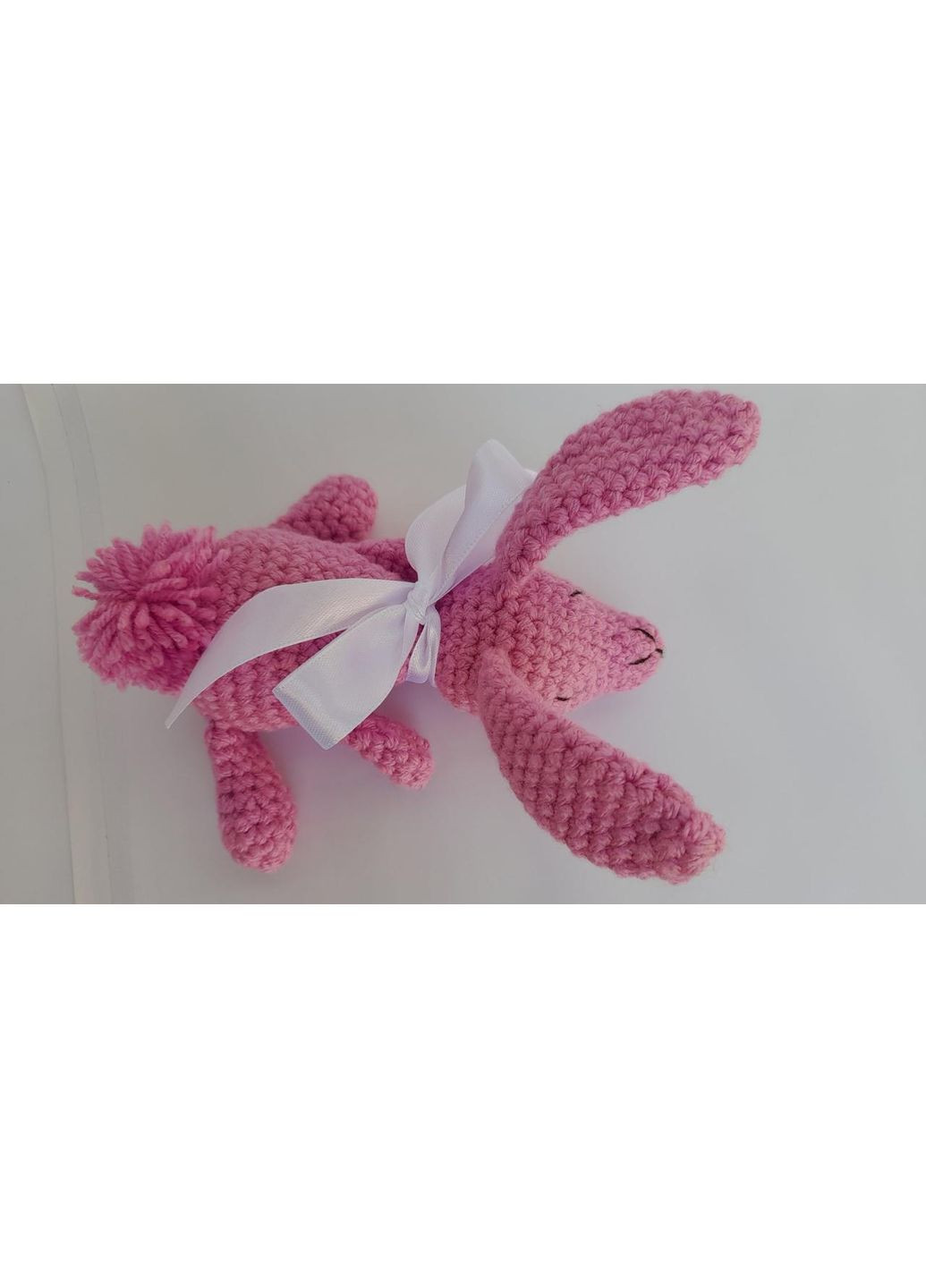 Вязаная игрушка Зайка сплюшка с лентой ручная работа мягкая игрушка No Brand (363329730)