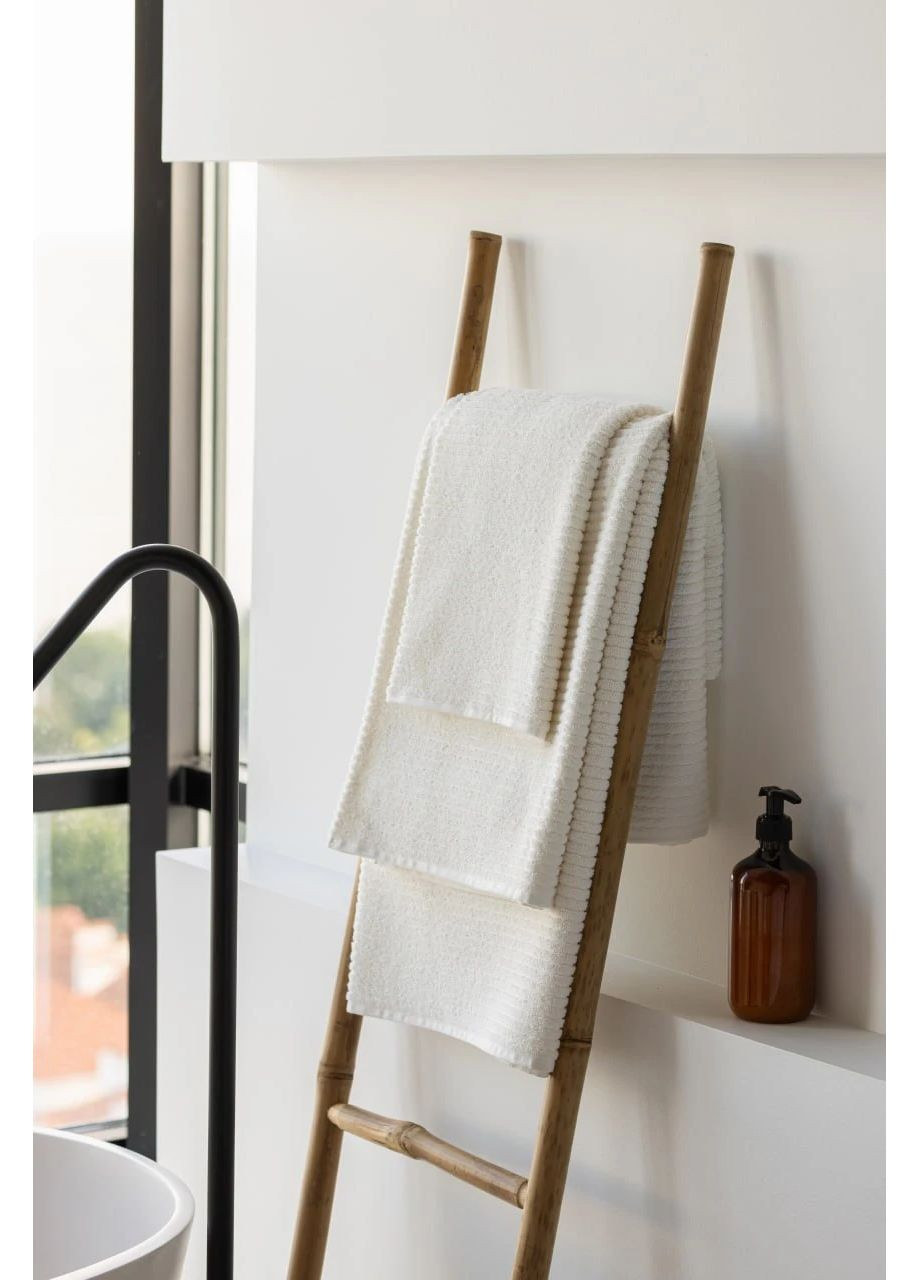 Полотенце Magma, 70×140 см HYGG полоска молочный