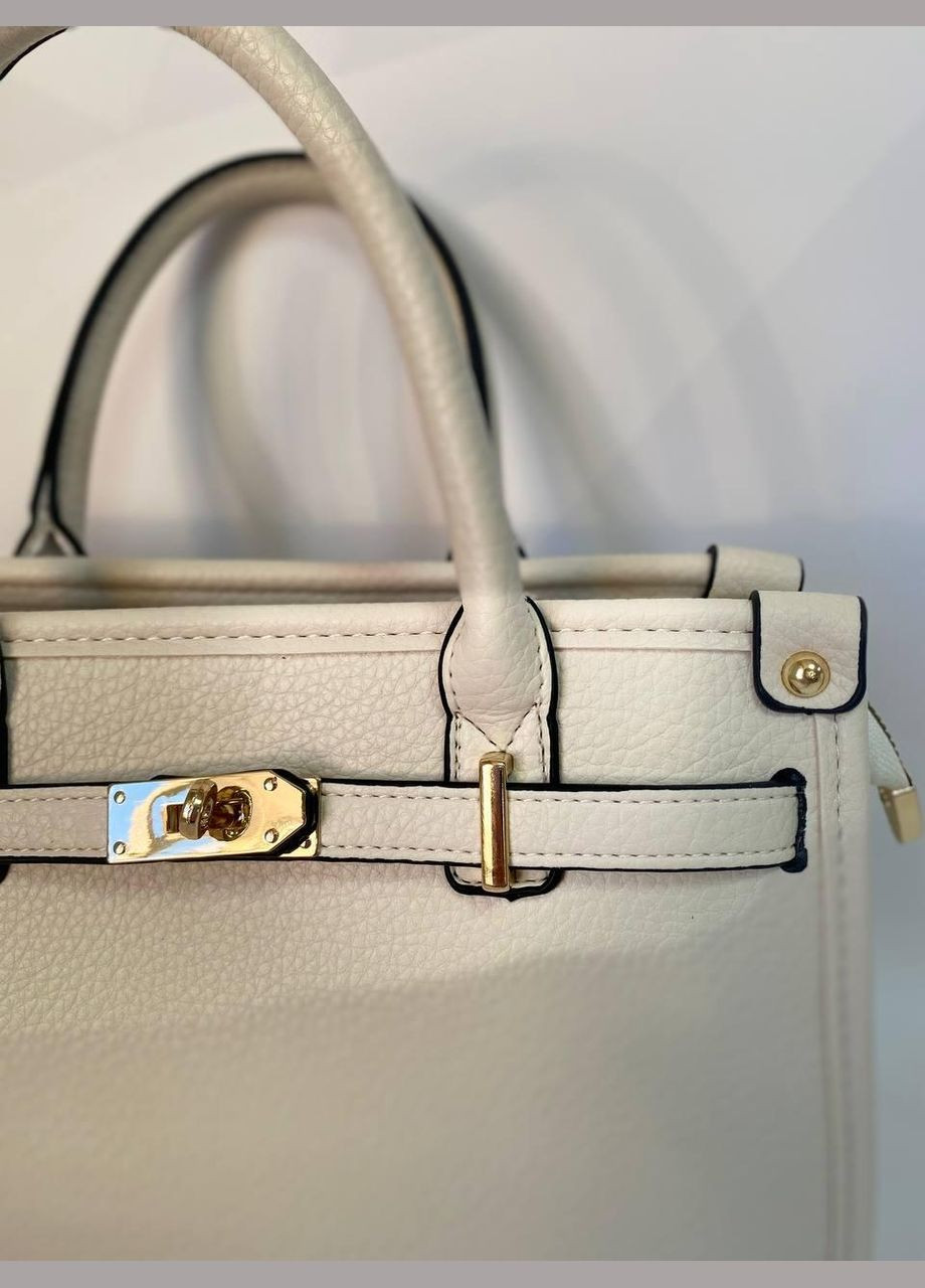 Стильна жіноча сумка через плече 23 х 29 х 11 см Молочного кольору No Brand (306554455)