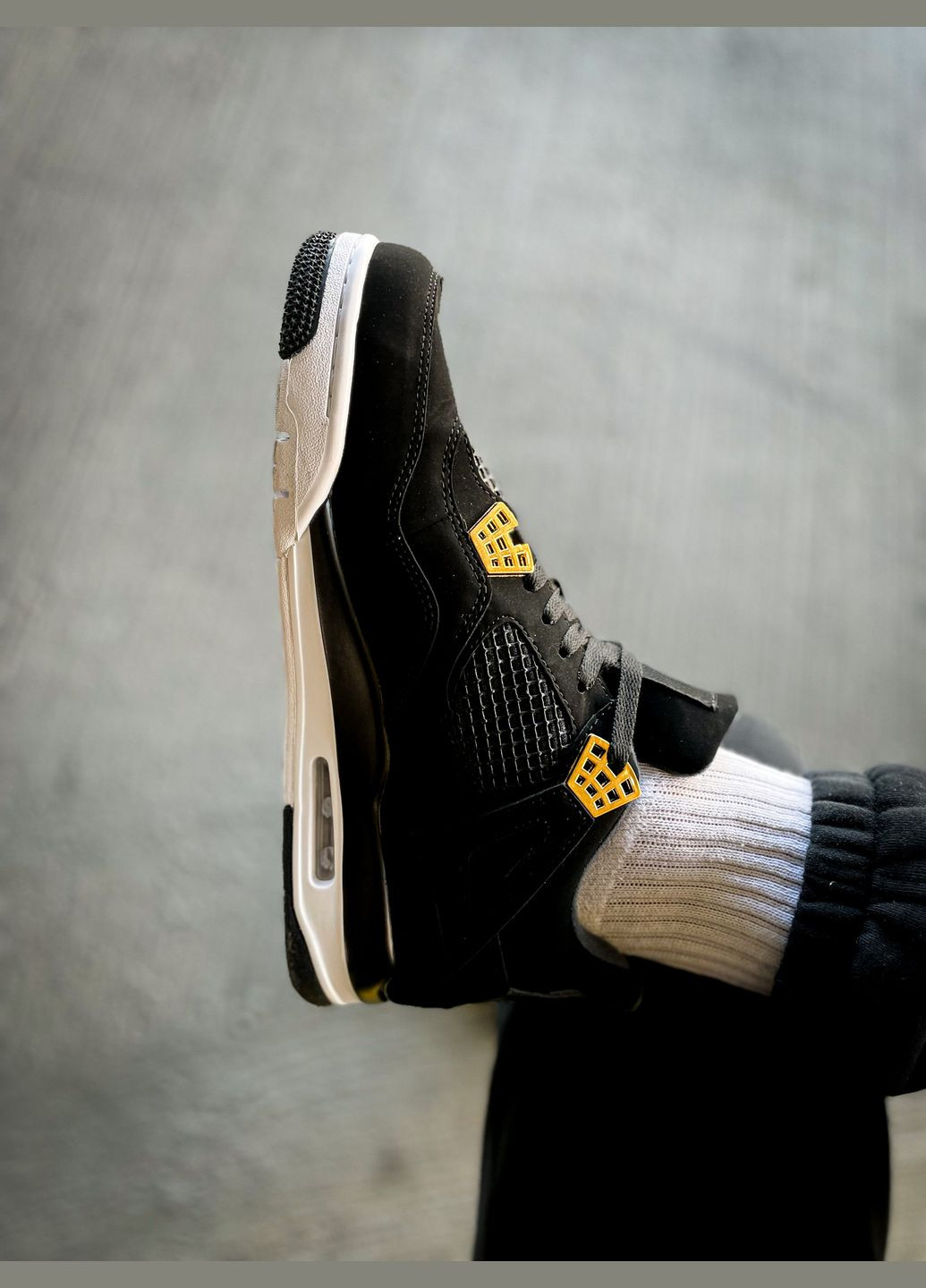 Черные всесезонные кроссовки мужские и женские nike air jordan 4 retro royalty black | найк аир джордан 4 ретро черные No Brand