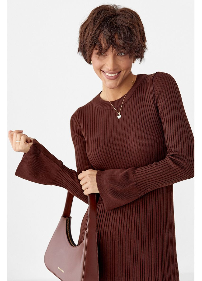 Коричнева вечірня однотонна сукня максі в рубчик Lurex