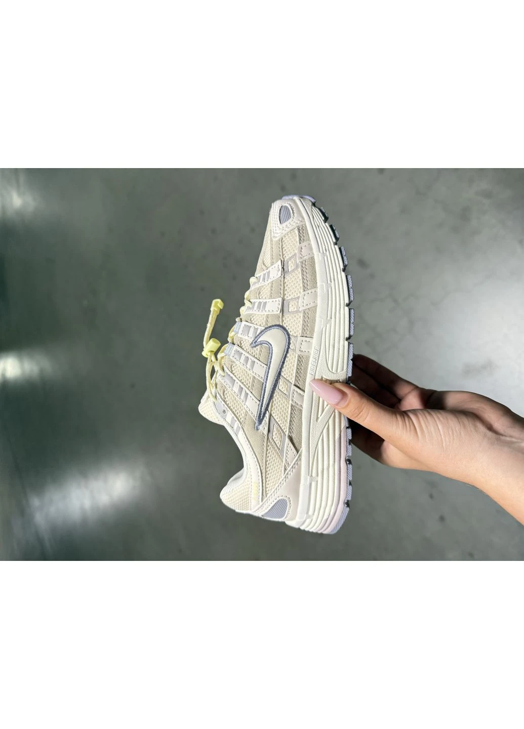 КРОССОВКИ ЖЕНСКИЕ NIKE P-6000 BEIGE GREY НАЙК П-6000 No Brand серые демисезоны (368886075)