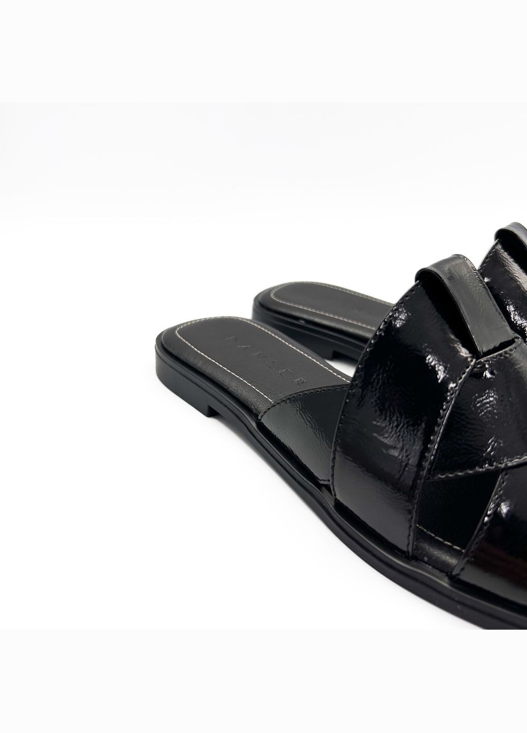 Черные шлепанцы (р) наплак 0-1-1-105-02 Danler