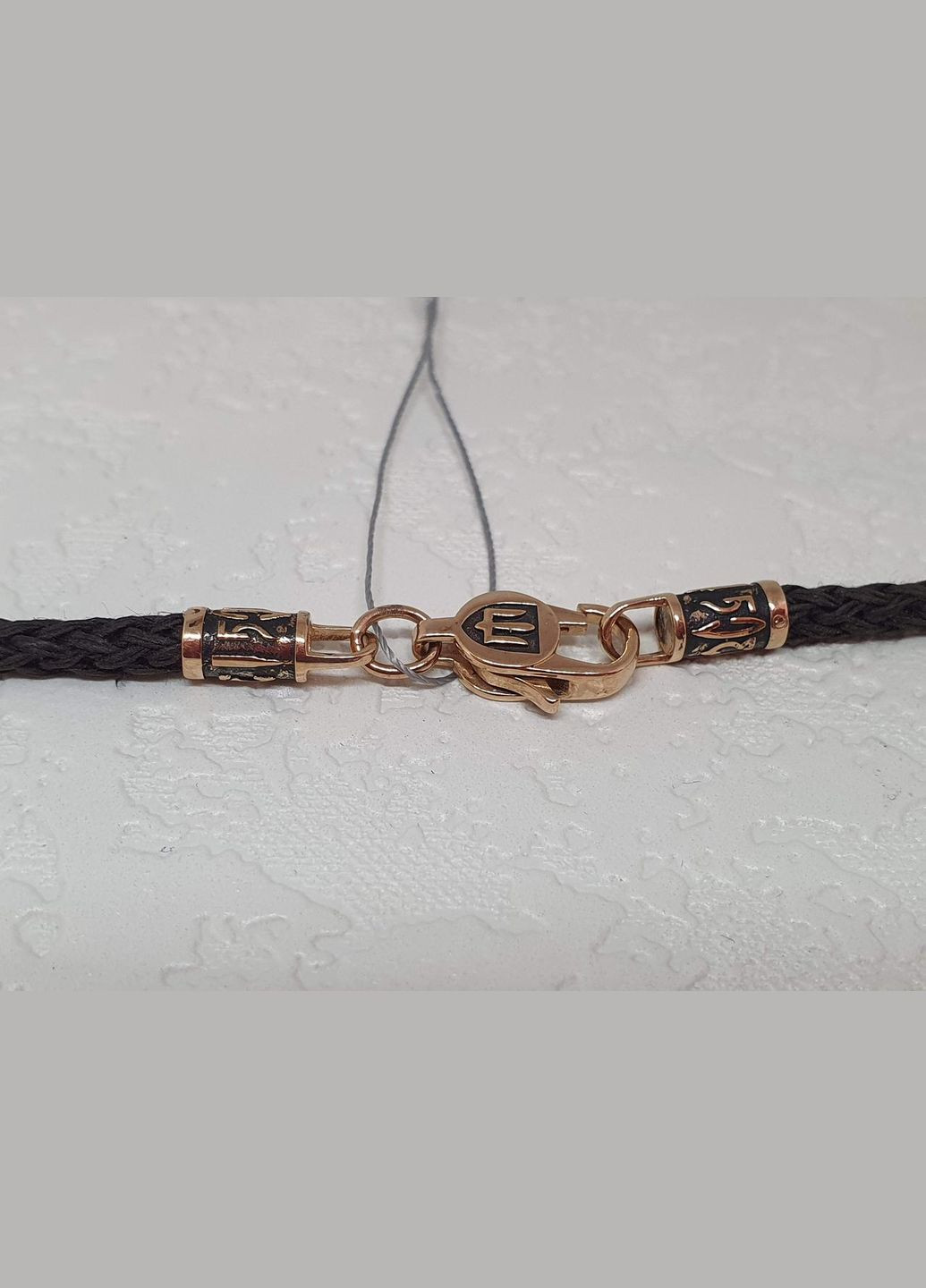 Ювелирный шнурок из текстиля с золотыми вставками "Трезубец". 400026 60 Ювелірне виробництво Андрія Доліна (289370027)