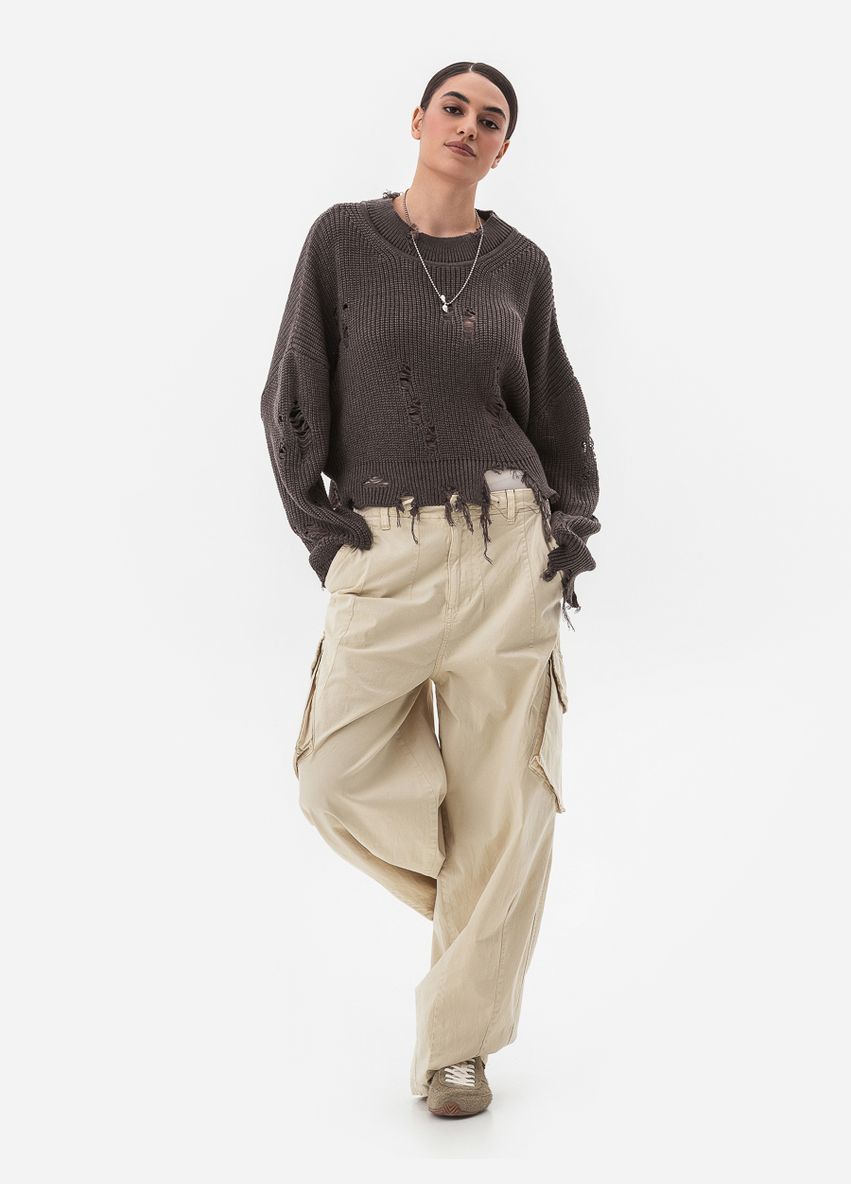 Кофейный женский свитер с рваным эффектом SVTR