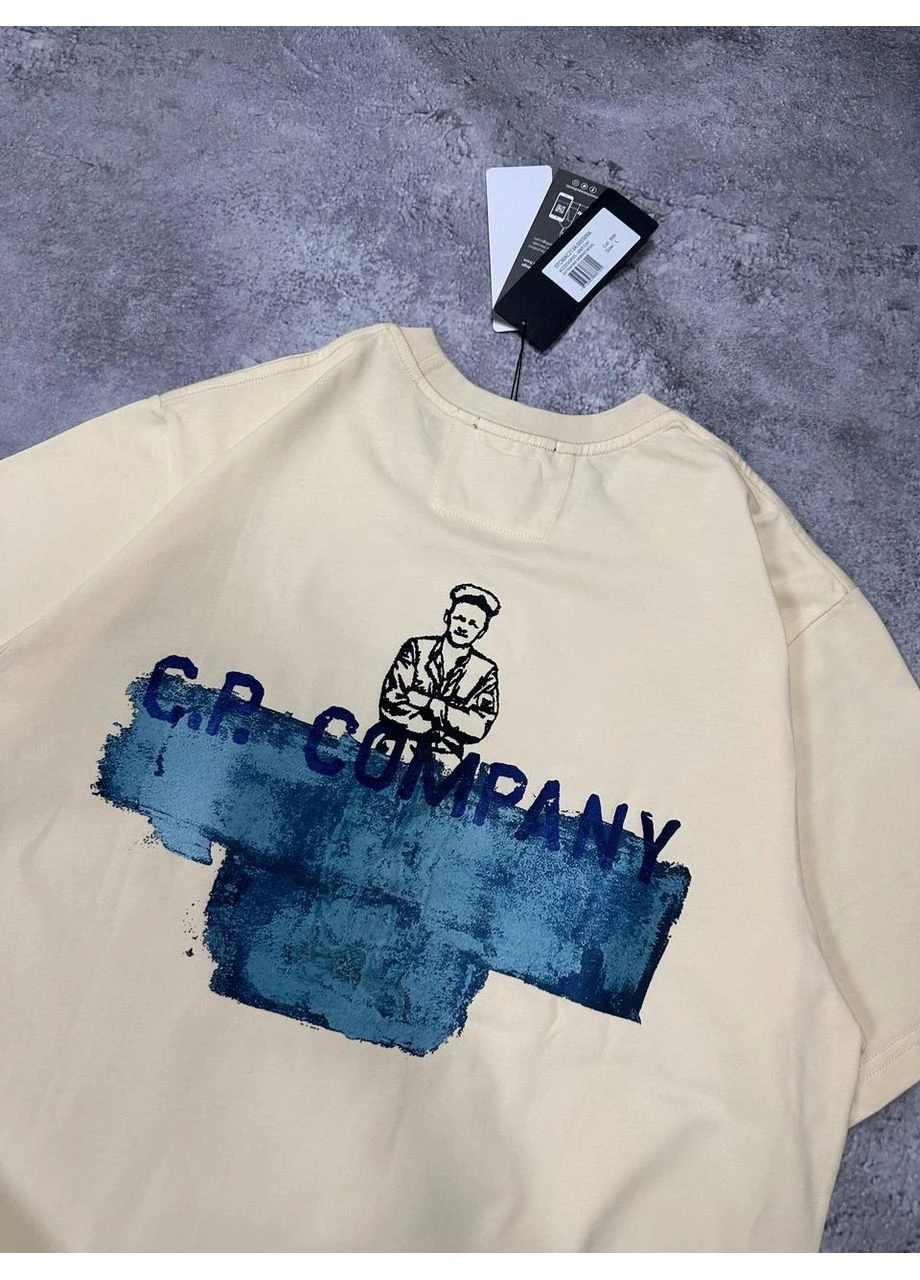 Бежева футболка c.p. company з принтом бежева чоловіча бавовняна casual сп компані сіпі No Brand Футболка