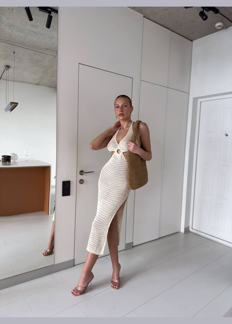 Бежевое пляжное, коктейльное платье вязаное длинное с открытой спиной No Brand однотонное