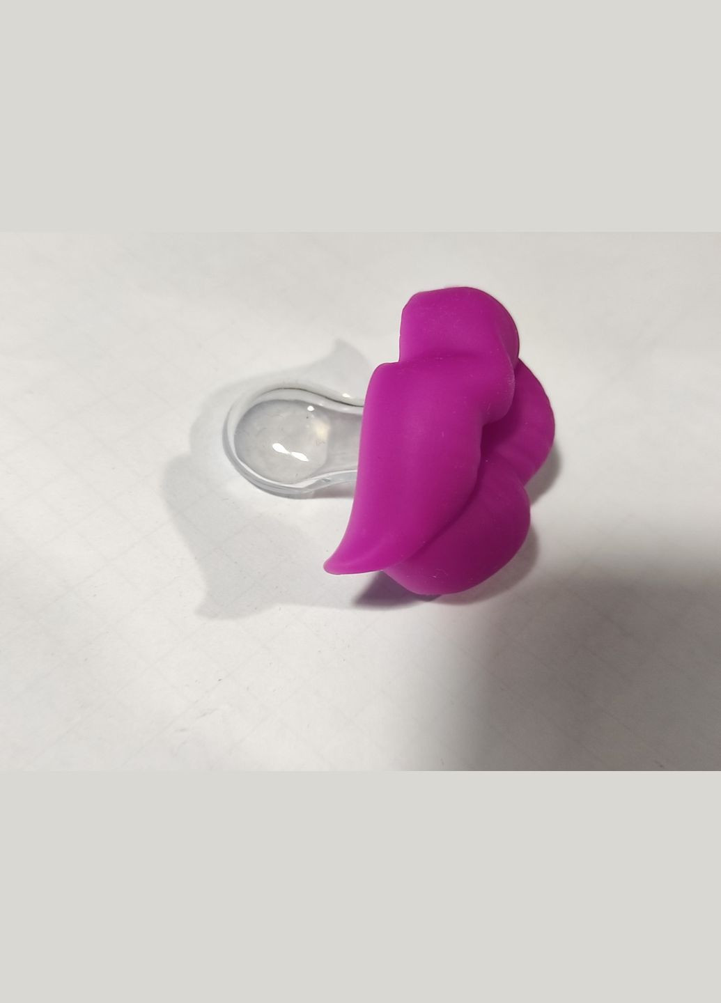 Пустушка-прорізувач з губками ортодонтична Малинова No Brand (314704268)