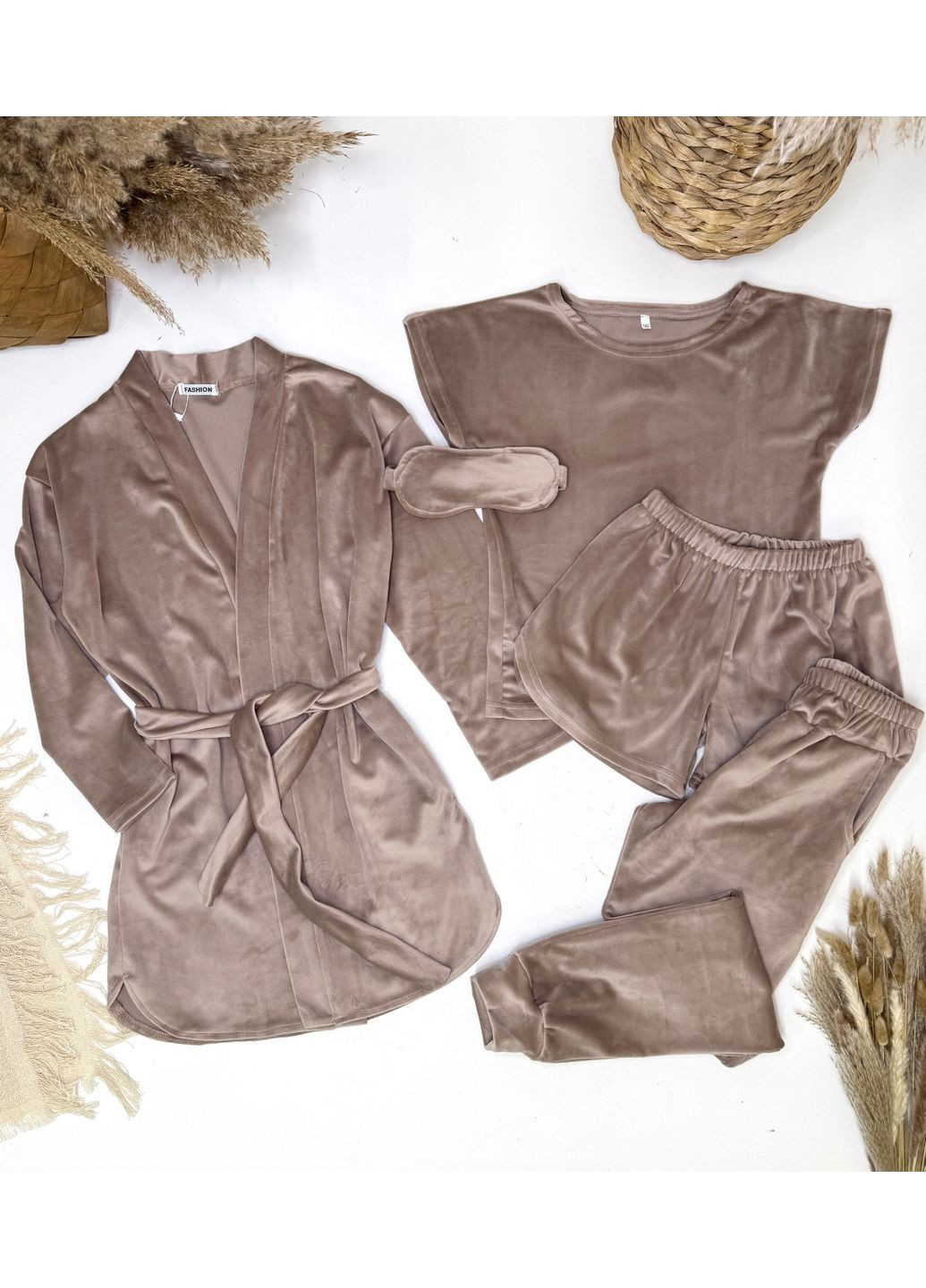 Бежевая всесезон велюровая пижама из 5 предметов Україна
