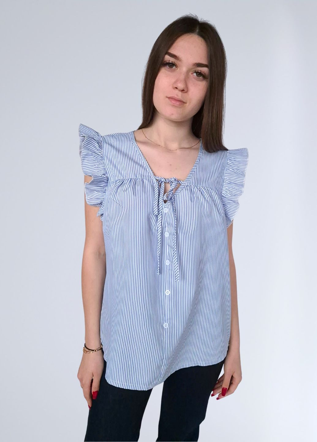 Блакитна блузка жіноча без рукавів у білу смужку з рюшами SHEIN
