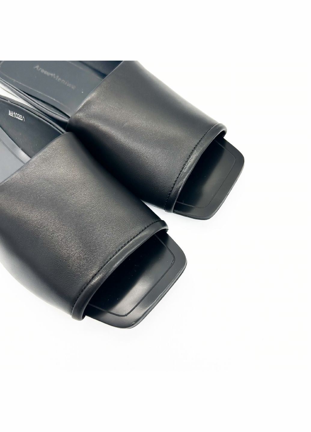 Черные шлепанцы (р) кожа 0-1-1-am-10281 Arees Meniwa